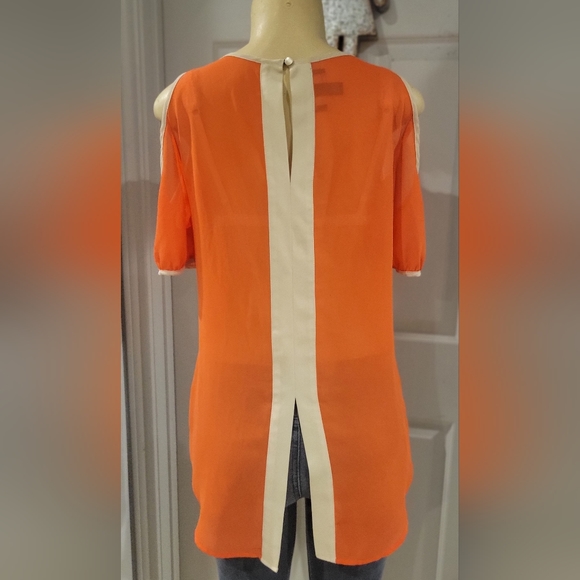 I.N. San Francisco orange & creme Blouse size small - Picture 2 of 8
